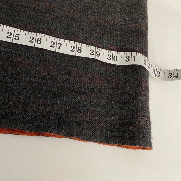 Barbarossa women’s 2  side scarf Italy size 64” 9” - Picture 4 of 4